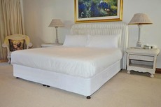 Dreyer Suede Bed Wrap - White