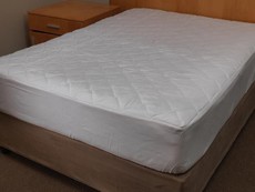 Dreyer Quilted Hospitality Mattress Protector