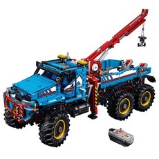 LEGO® Technic 6x6 All Terrain Tow Truck 42070