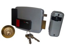 Cisa Electronic Rim lock RH In Open WOOD