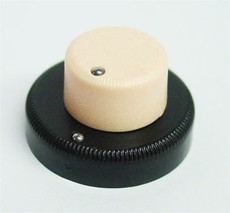 Allparts Guitar Spolid Shaft Plastic Concentric Stacked Control Knob for Danelectro Guitars (Cream and Black)