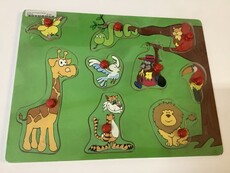 Puzzle nails animals in tree slw